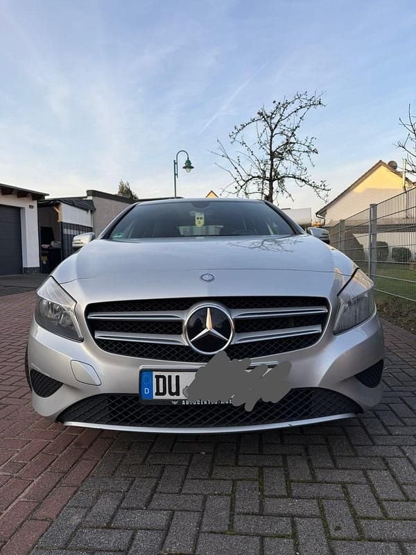 Gebraucht Mercedes A180 122 PS (89 kW) 2013 Silber Limousine