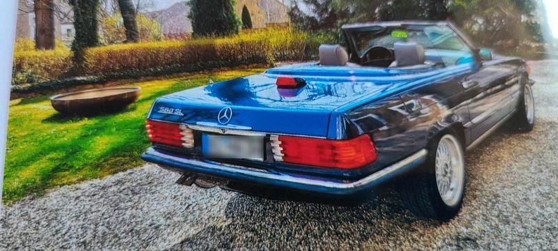 Gebraucht Mercedes 560 240 PS (176 kW) 1987 Blau Cabrio