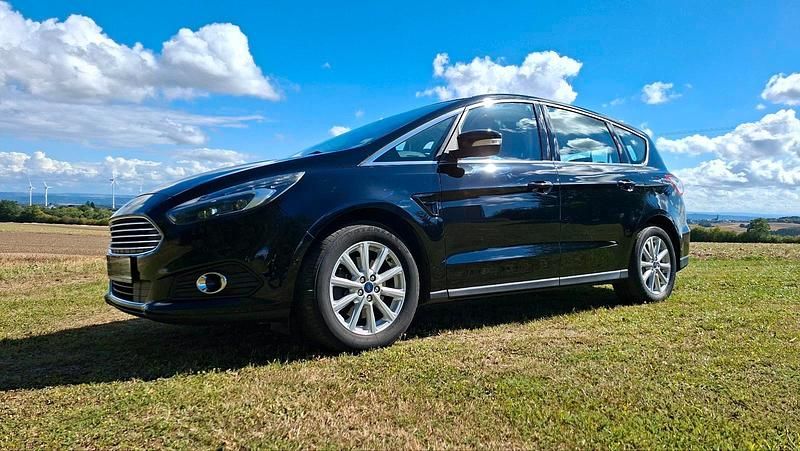 Gebraucht Ford S-MAX Titanium 180 PS (132 kW) 2016 Schwarz Van / Kleinbus