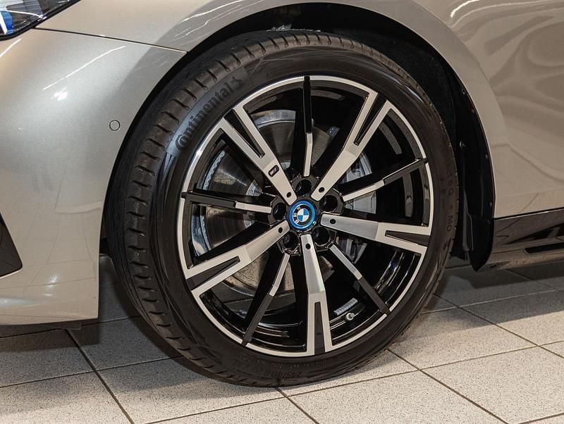 Gebraucht BMW i5 Performance 250 kW (340 PS) 2024 Oxidgrau ii metallic Limousine