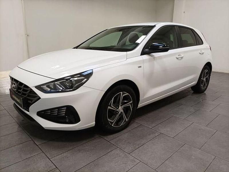 Gebraucht Hyundai i30 160 PS (117 kW) 2022 Weiß Limousine