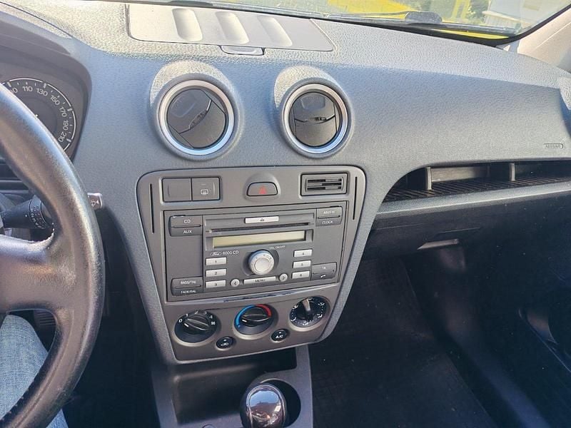 Blau Gebraucht 2009 Ford Fusion Limousine | 1.300 € (Guter Preis) - Bild 1/4
