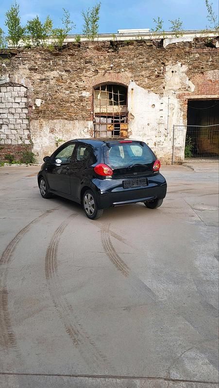 Gebraucht 2007 Toyota Aygo Kleinwagen | 1.500 € (Teuer) - Bild 1/4