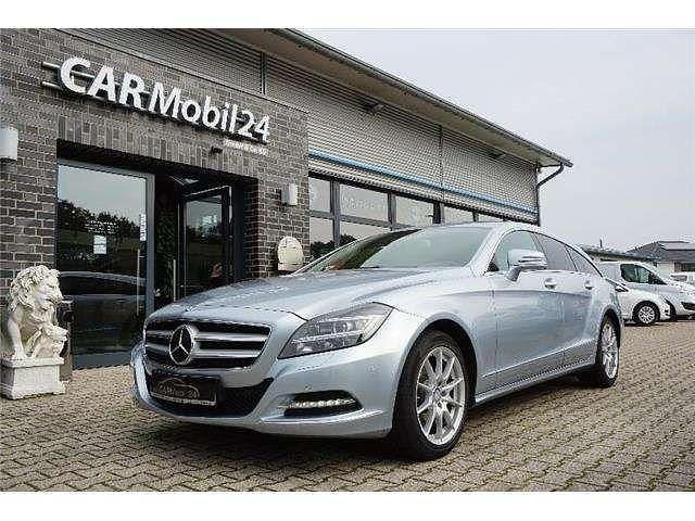 Silber Gebraucht 2015 Mercedes CLS350 Shooting Brake Kombi | 22.900 € (Teuer) - Bild 1/4