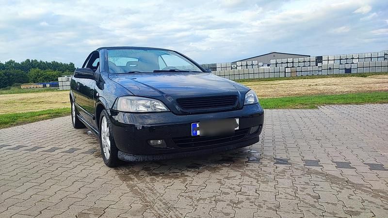 Schwarz Gebraucht 2002 Opel Astra Cabriolet Cabrio | 750 € (Superpreis) - Bild 1/4