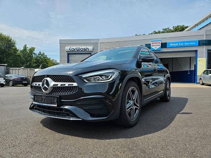 Schwarz Gebraucht 2021 Mercedes GLA250 SUV | 35.990 € (Guter Preis) - Bild 1/4