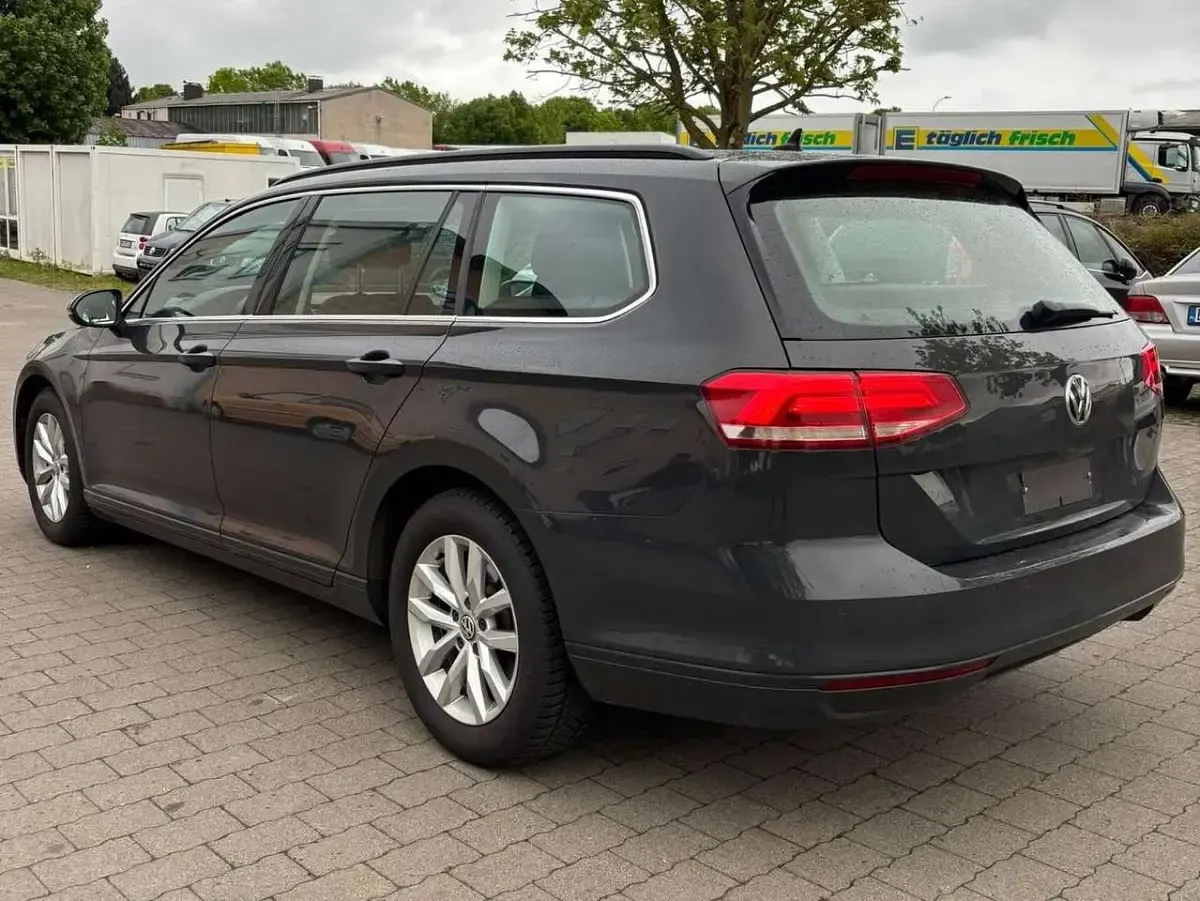 Second-hand VW Passat Comfortline 150 CP (110 kW) 2014 Gri Break