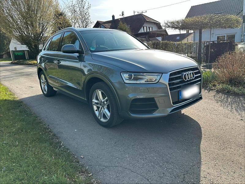 Gebraucht Audi Q3 S-Line 150 PS (110 kW) 2015 Grau SUV