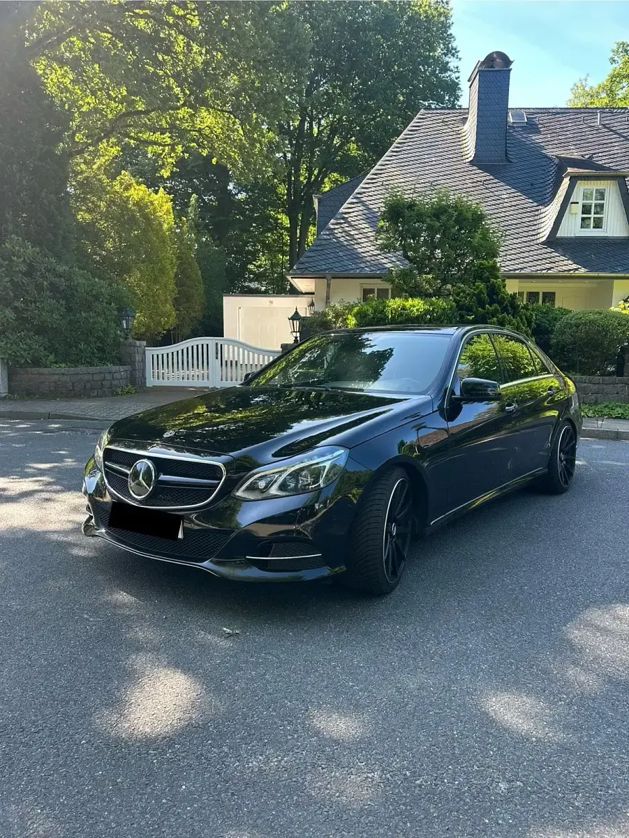Gebraucht Mercedes E300 252 PS (185 kW) 2013 Schwarz Limousine