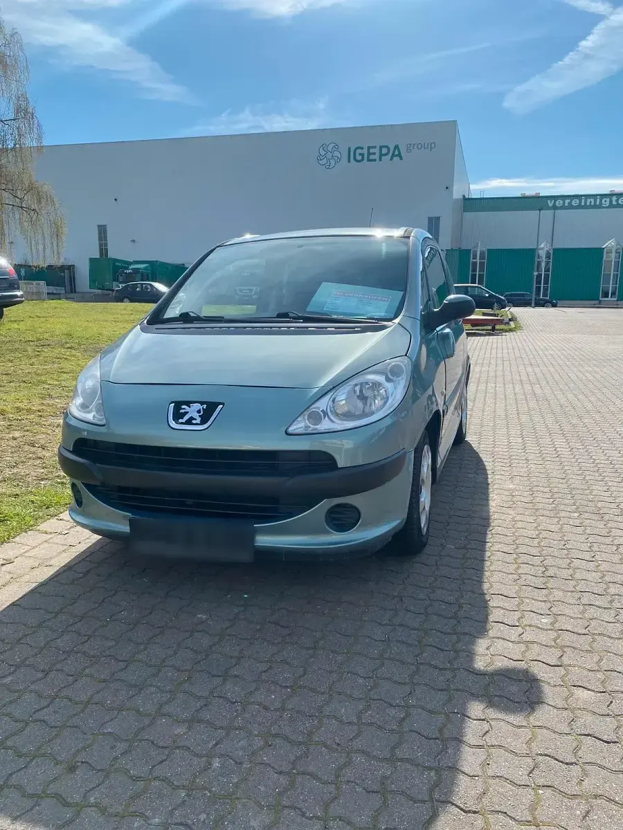 Gebraucht Peugeot 1007 88 PS (64 kW) 2006 Van / Kleinbus