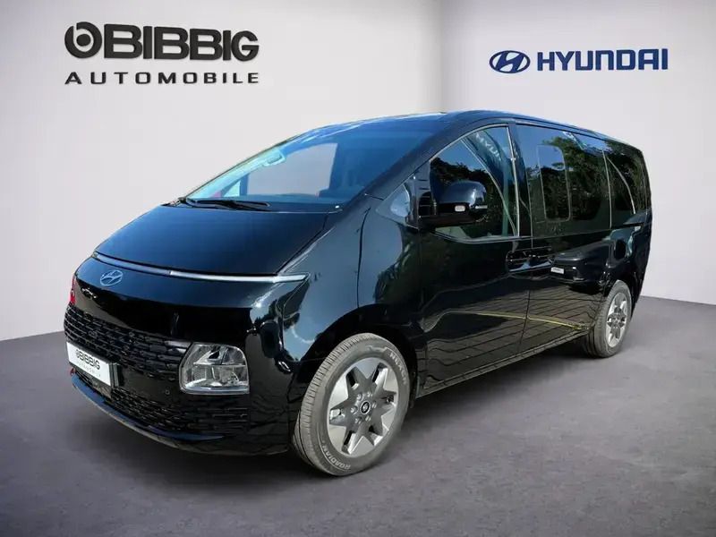 Schwarz Gebraucht 2023 Hyundai Staria Trend Van | 41.989 € (Fairer Preis) - Bild 1/3
