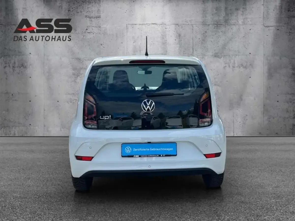 Używany VW up! Basis 65 KM (47 kW) 2023 Biały Hatchback