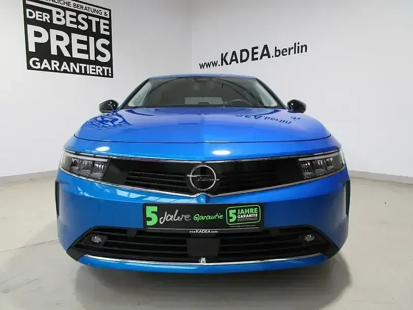 Usado Opel Astra 110 HP (80 kW) 2022 Azul Sedan