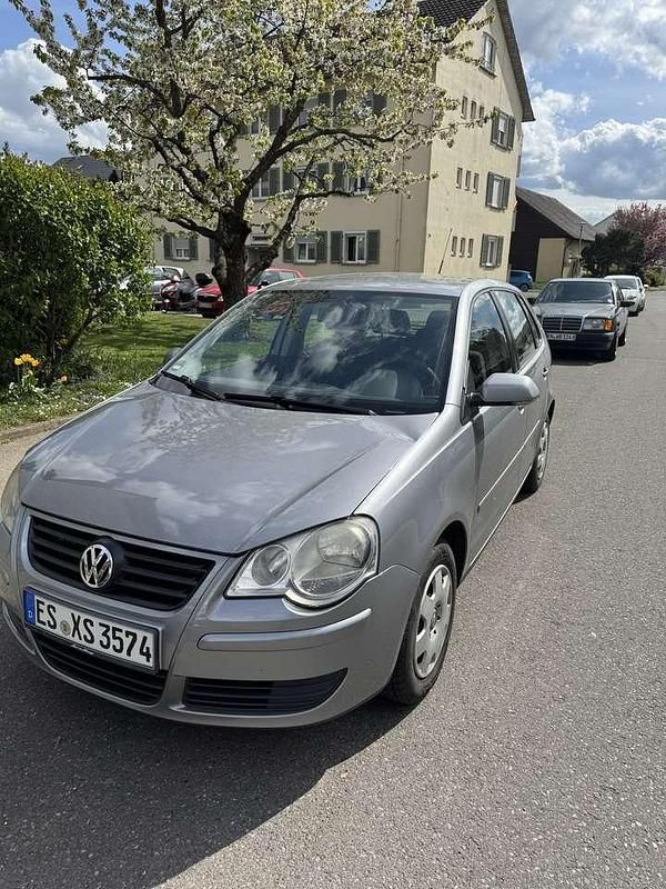 Grau Gebraucht 2006 VW Polo Comfortline Kleinwagen | 3.000 € (Teuer) - Bild 1/4