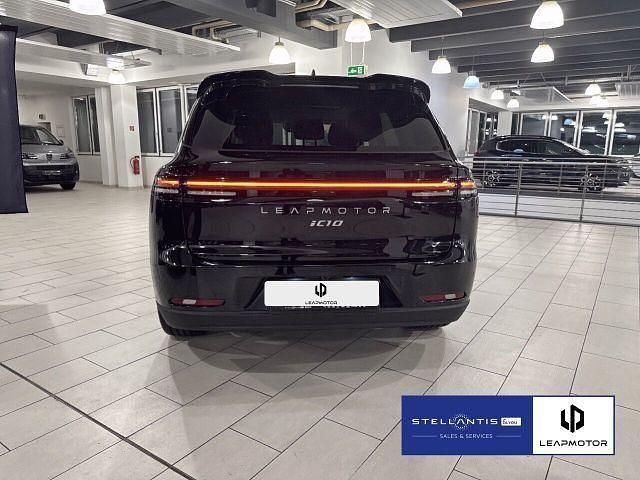 Neu Leapmotor C10 439 kW (598 PS) 2026 Schwarz SUV