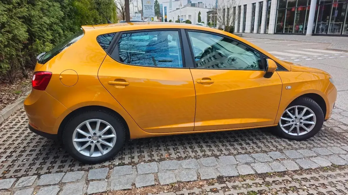 Second-hand Seat Ibiza 86 CP (63 kW) 2012 Auriu Berlinǎ