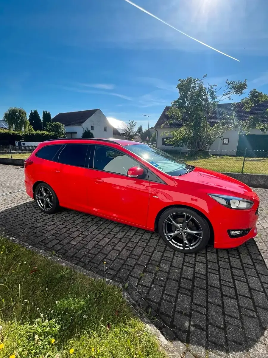 Gebraucht Ford Focus ST-Line 150 PS (110 kW) 2017 Rot Kombi