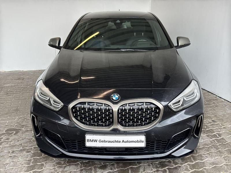 Schwarz Gebraucht 2022 BMW M135 Shadowline Kleinwagen | 31.198 € (Guter Preis) - Bild 1/4