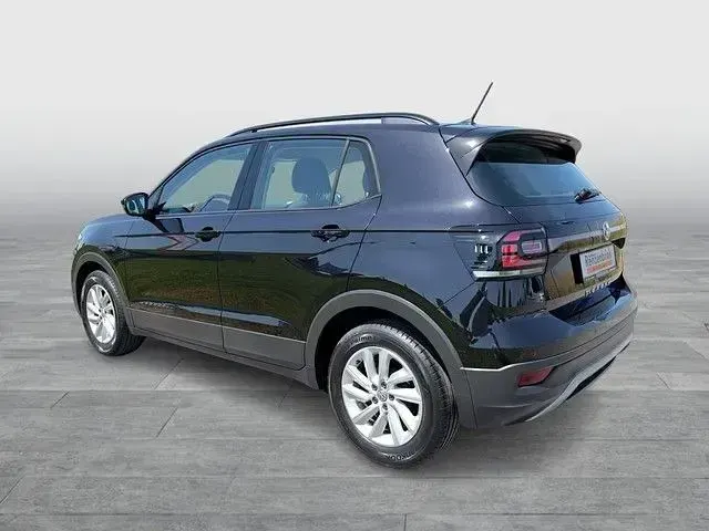 Gebraucht VW T-Cross Life 95 PS (69 kW) 2019 Deep black perleffekt SUV
