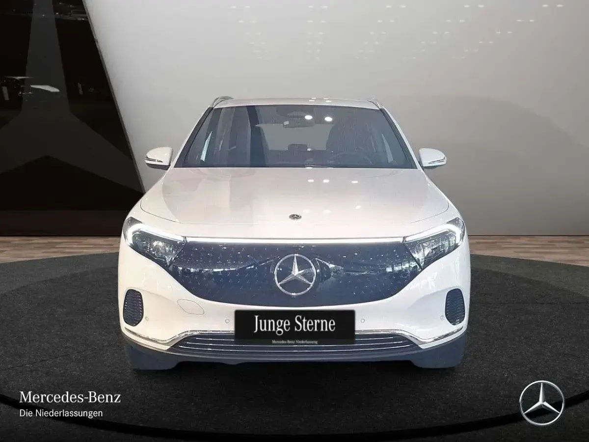 Gebraucht Mercedes EQA250 Advanced 139 kW (190 PS) 2025 Polarweiß SUV