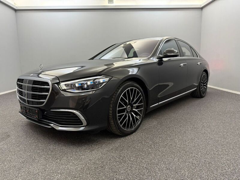 Grau Gebraucht 2021 Mercedes S580 Limousine | 74.999 € - Bild 1/4