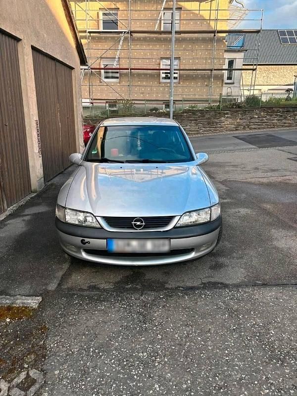 Gebraucht Opel Vectra 100 PS (73 kW) 1998 Grau Limousine
