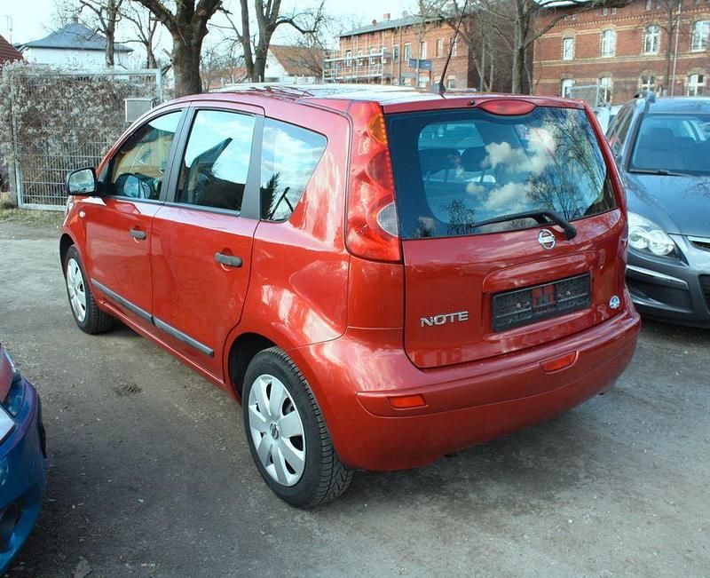 Gebraucht Nissan Note Visia 88 PS (64 kW) 2008 Rot Kleinwagen