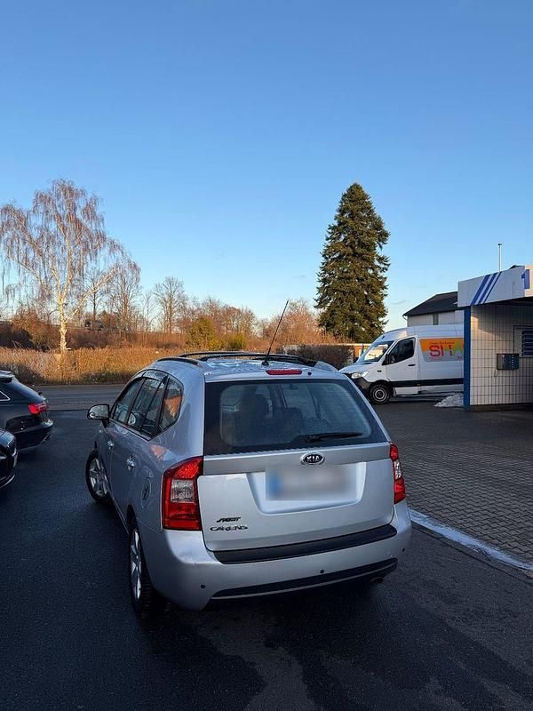 Gebraucht Kia Carens EX 145 PS (106 kW) 2007 Silber Van / Kleinbus