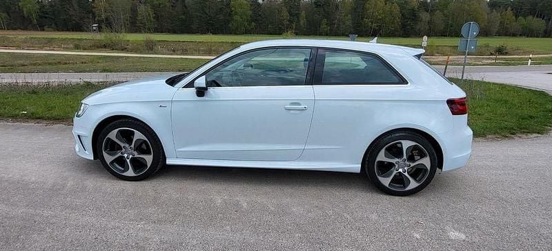 Second-hand Audi A3 Ambiente 110 CP (80 kW) 2015 Alb Berlinǎ