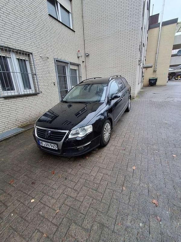 Gebraucht VW Passat Highline 140 PS (102 kW) 2010 Schwarz Kombi