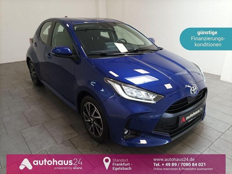 Blau Gebraucht 2021 Toyota Yaris Team Limousine | 17.970 € (Fairer Preis) - Bild 1/4