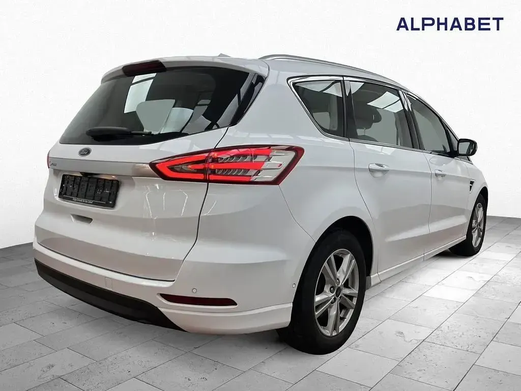 Gebraucht Ford S-MAX Titanium 150 PS (110 kW) 2022 Weiß Van / Kleinbus
