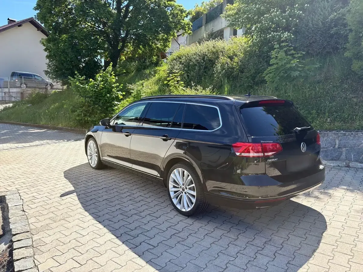 Gebraucht VW Passat Comfortline 150 PS (110 kW) 2017 Schwarz Kombi