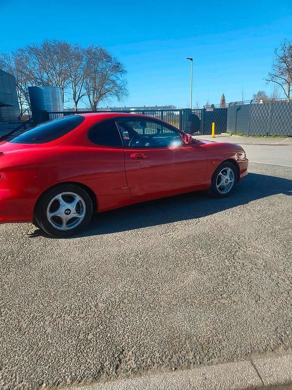 Gebraucht Hyundai Coupé 139 PS (102 kW) 1997 Rot Coupé