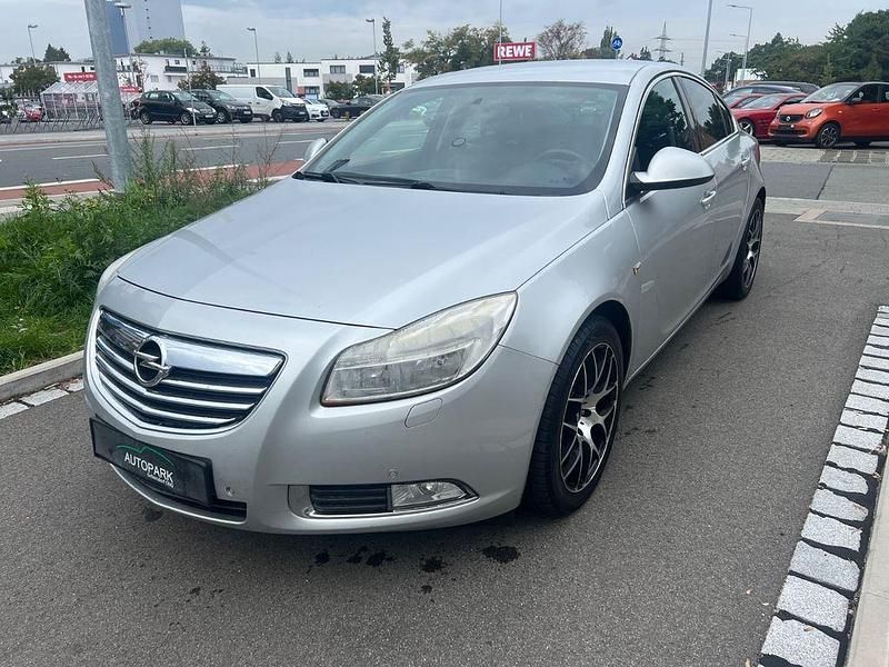 Silber Gebraucht 2013 Opel Insignia Edition Limousine | 4.790 € (Guter Preis) - Bild 1/4