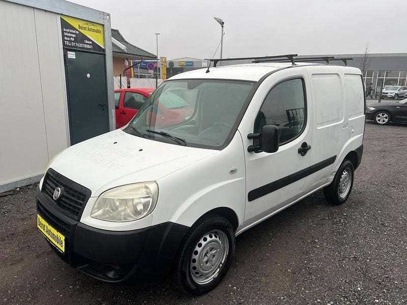 Gebraucht Fiat Doblò 75 PS (55 kW) 2008 Weiß Van / Kleinbus