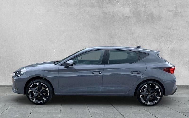 Neu Cupra Leon 150 PS (110 kW) 2026 Grau Limousine