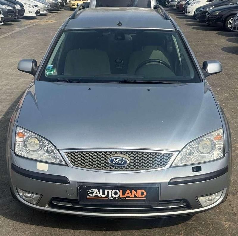 Gebraucht Ford Mondeo 145 PS (106 kW) 2003 Silber Kombi