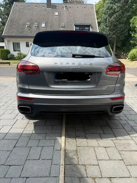 Gebraucht Porsche Cayenne Diesel 262 PS (192 kW) 2017 Grau SUV