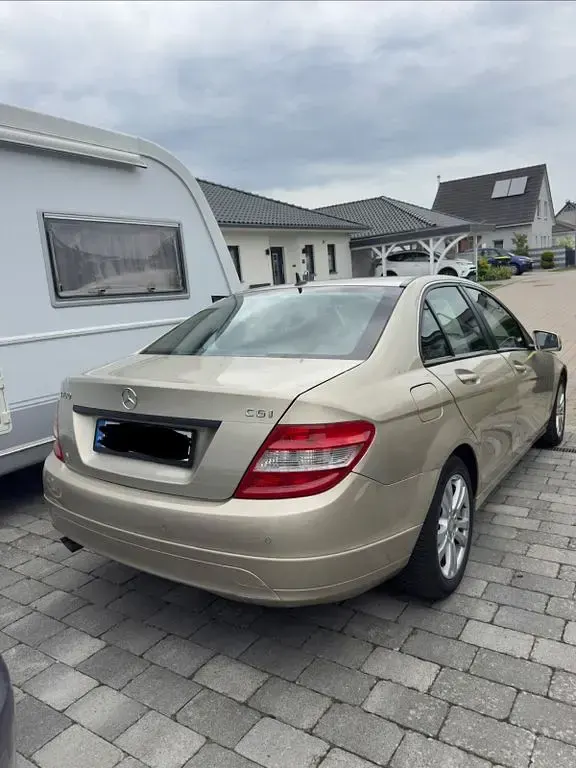 Gebraucht Mercedes C180 156 PS (114 kW) 2010 Beige Limousine
