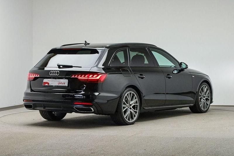 Gebraucht Audi A4 S-Line 204 PS (150 kW) 2022 Mythosschwarz metallic (metallic) Kombi
