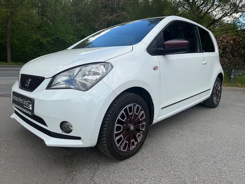 Używany Seat Mii Chic 75 KM (55 kW) 2016 Biały Hatchback