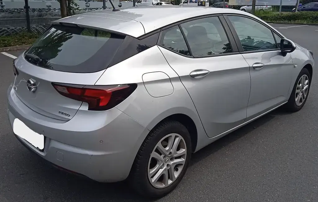 Gebraucht Opel Astra 150 PS (110 kW) 2016 Silber Limousine