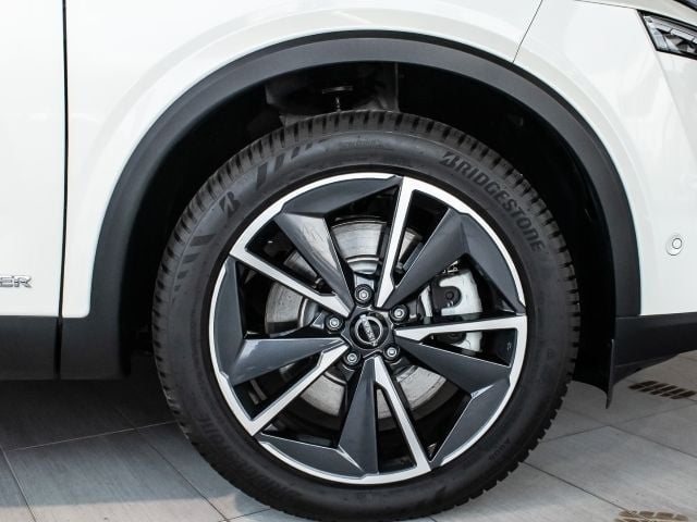 Gebraucht Nissan Qashqai Tekna 190 PS (139 kW) 2024 Ceramic grey, kf black SUV