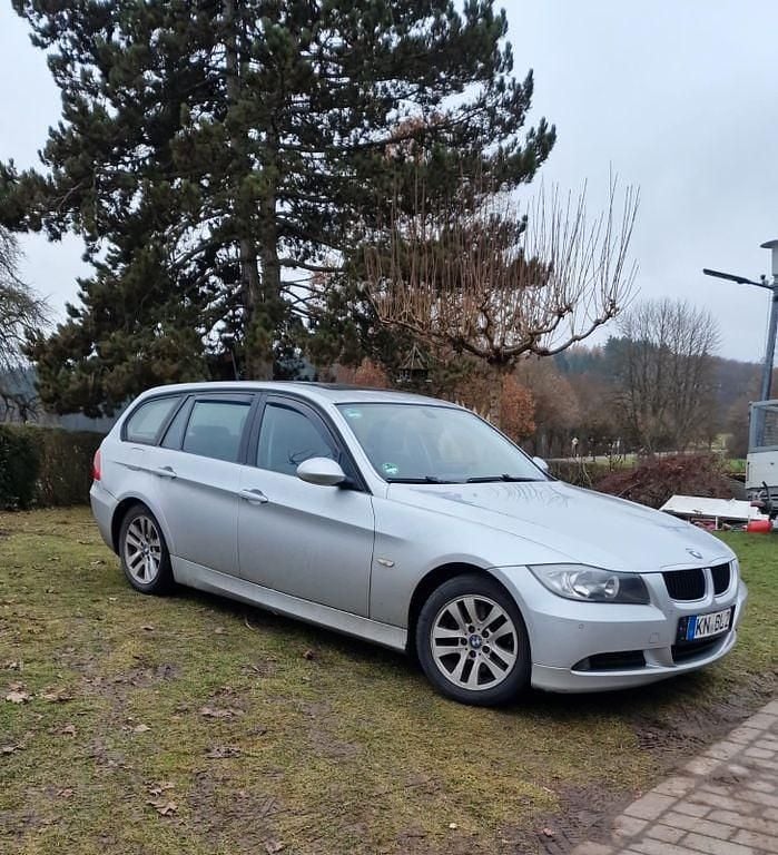Silber Gebraucht 2007 BMW 320 Kombi | 3.499 € (Superpreis) - Bild 1/4
