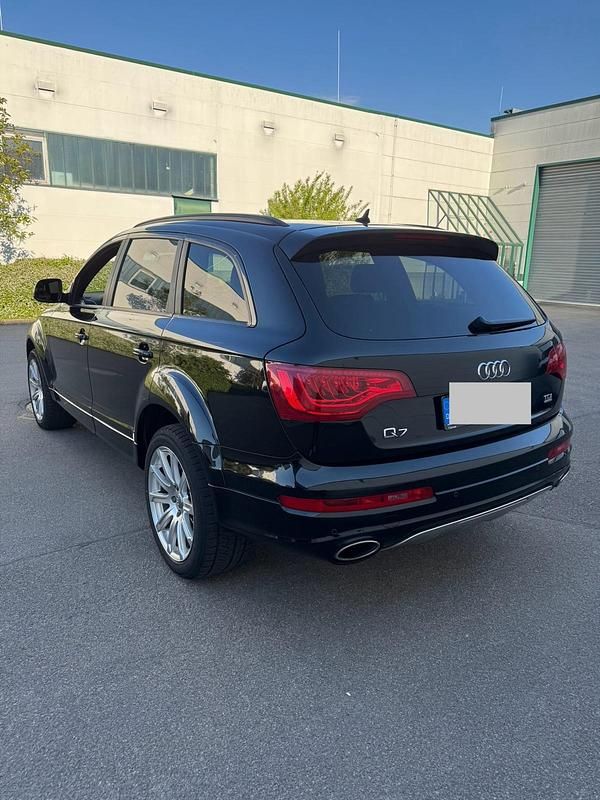 Schwarz Gebraucht 2015 Audi Q3 Sport SUV | 20.500 € - Bild 1/4