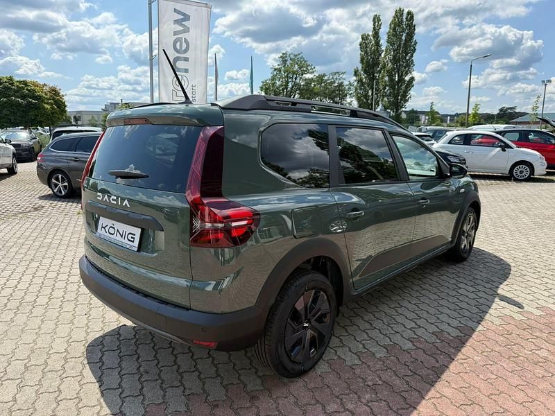 Neu Dacia Jogger Expression 110 PS (80 kW) 2025 Grau Van / Kleinbus