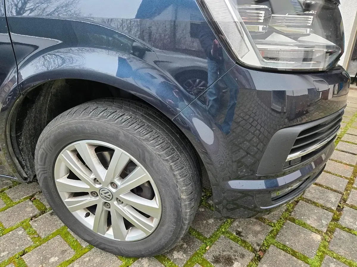 Gebraucht VW Multivan Comfortline 114 PS (83 kW) 2017 Blau Van / Kleinbus