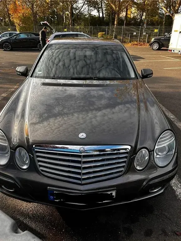 Second-hand Mercedes E320 Elegance 224 CP (164 kW) 2009 Berlinǎ