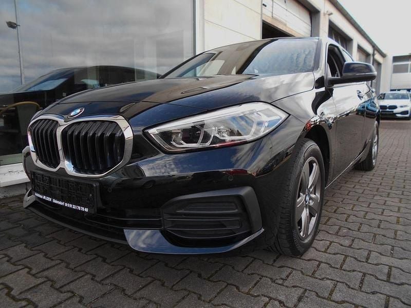 Schwarz Gebraucht 2022 BMW 118 Kleinwagen | 16.999 € (Guter Preis) - Bild 1/4
